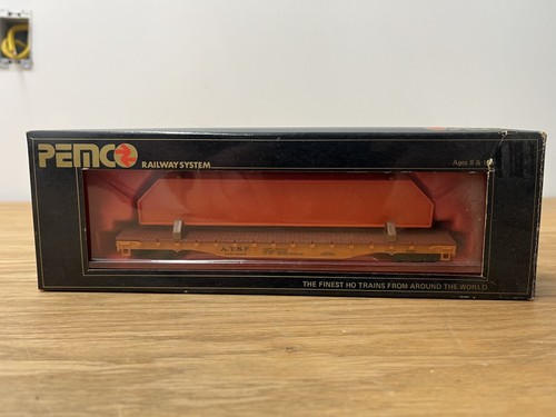 HO Scale Pemco Railway System A.T.S.F. 50' Flat Car with Load in Original Box - Picture 4 of 5