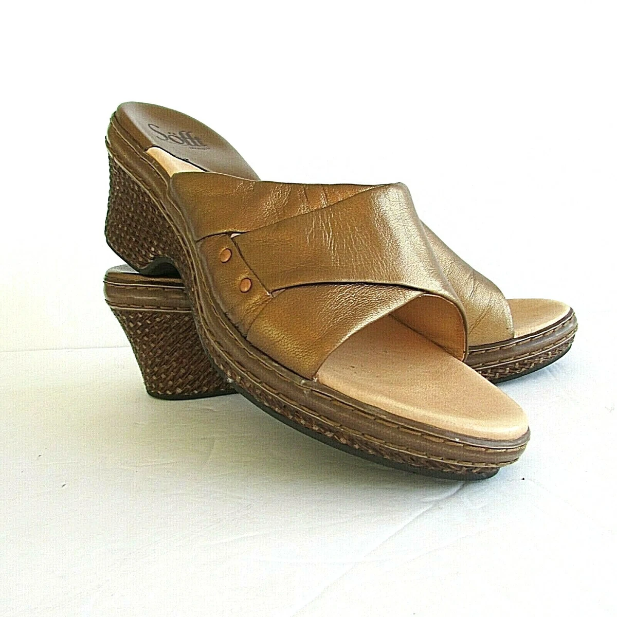 Sofft gold best sale shoes