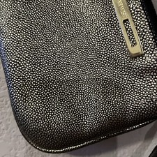 Nine West Wristlet Black w/ Gold Shimmer Purse Clutch Bag Preowned Zip Close