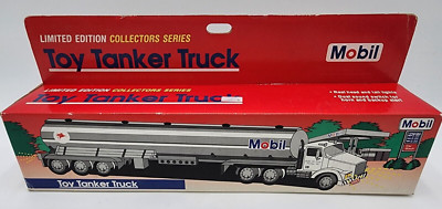 1993 Mobil Limited Edition Collectors Series Toy Tanker Truck Lights & Sound