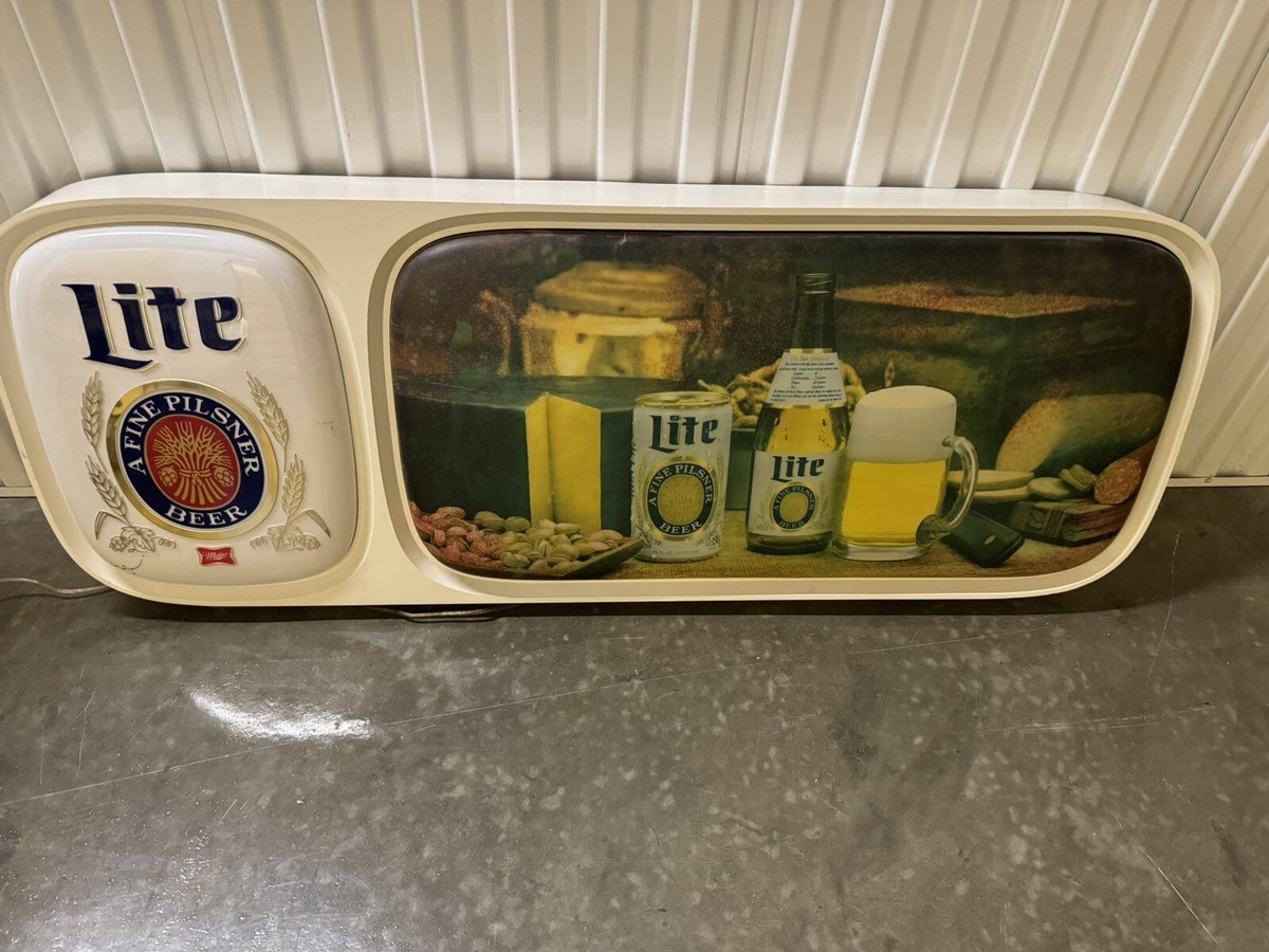 ヴィンテージ Lite Beer 飾り壁掛け Vintage 1978 Miller Lite Beer Light Up Bar Wall Sign LARGE
