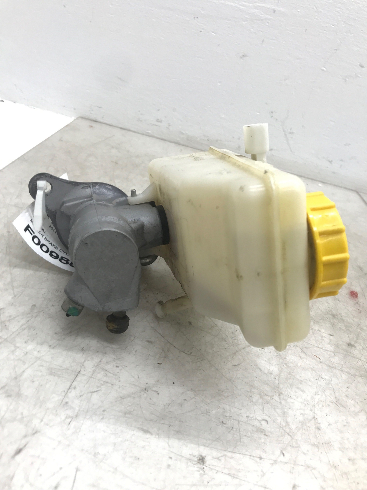 2010-2020 ASTON MARTIN RAPIDE MASTER BRAKE CYLINDER W/ RESERVOIR OEM