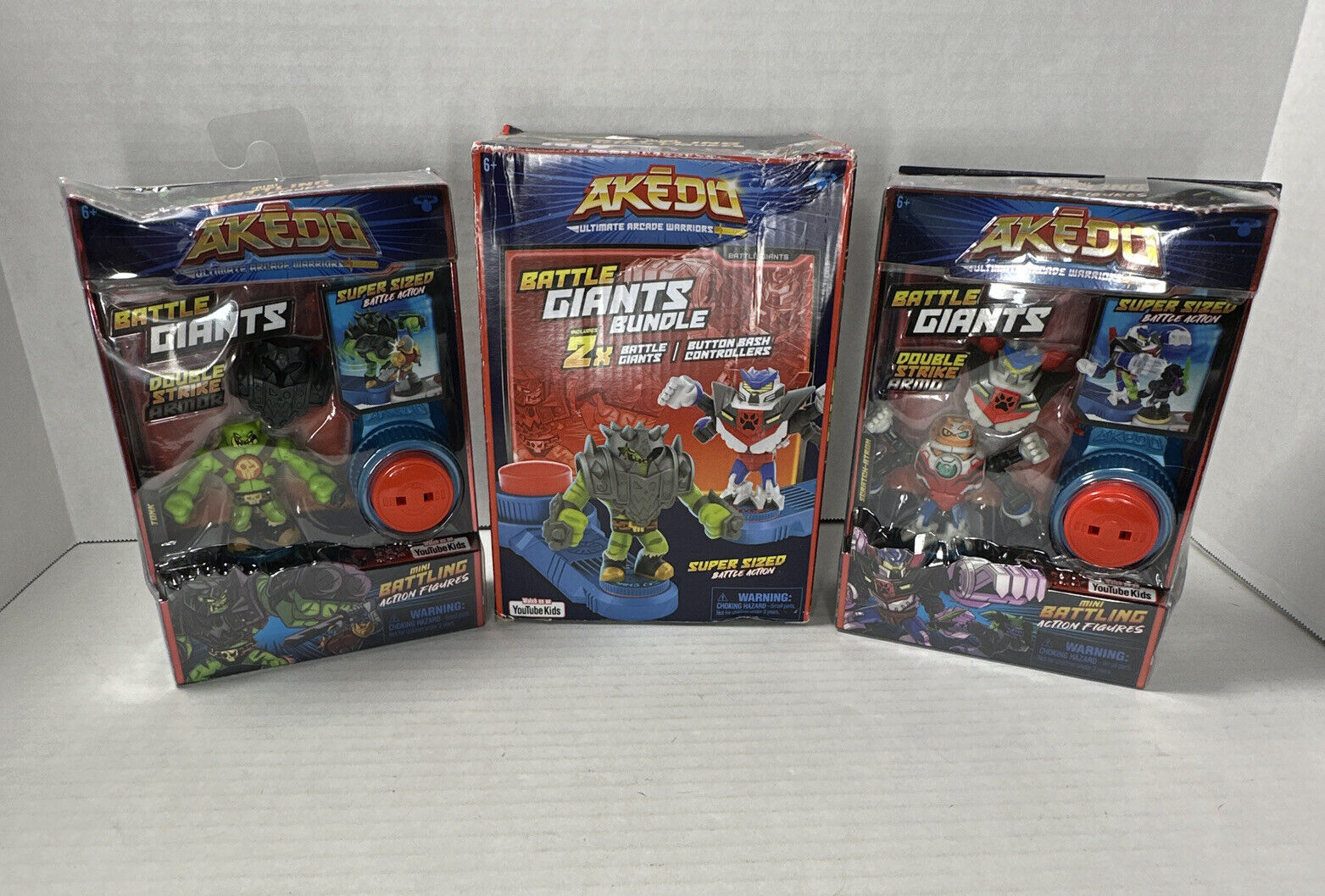  Akedo - Ultimate Arcade Warriors Battle Giants Versus Pack -  Scratch-Atron VS Tonk - Mini Battling Action Figures Ready, Fight, Split  Strike : Toys & Games