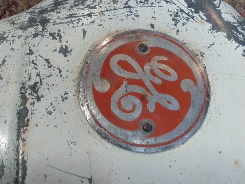 Vtg GE General Electric Red Mid 20th Century Aluminum Brand Logo Badg w Cover - Picture 11 of 11