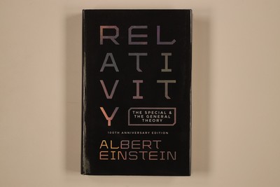 229640 Albert Einstein RELATIVITY Princeton University Press The Special & The