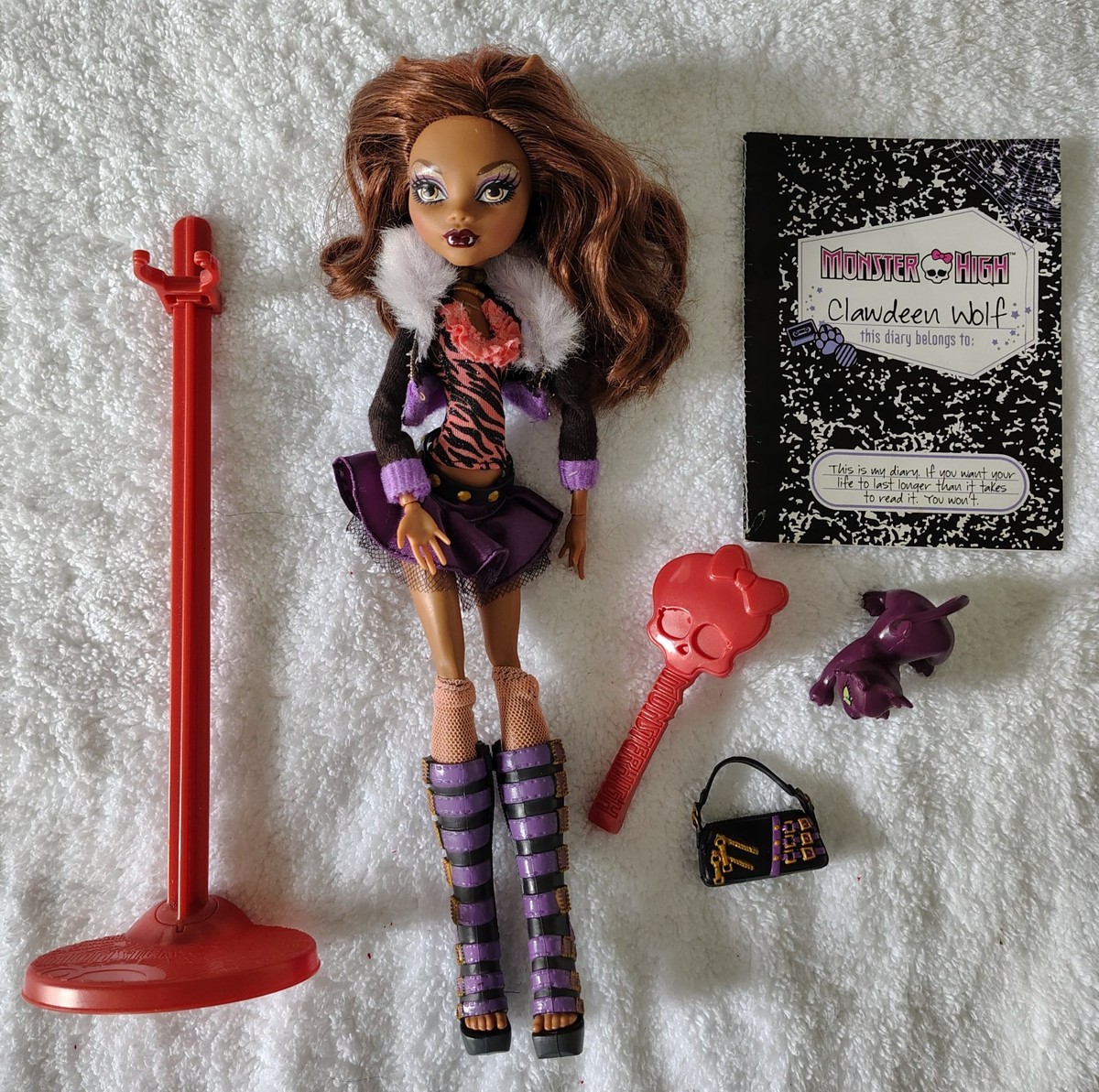 Monster High Clawdeen Wolf Doll G1 (Gold Elastics - Left Arm Loose