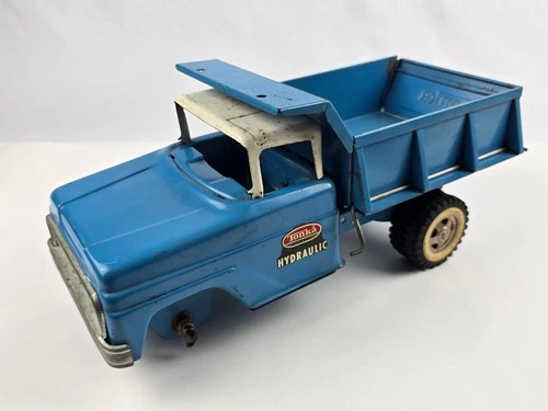 Vintage 1960s Tonka Hydraulic Blue Dump Truck, Pressed Steel -needs a tire & pin