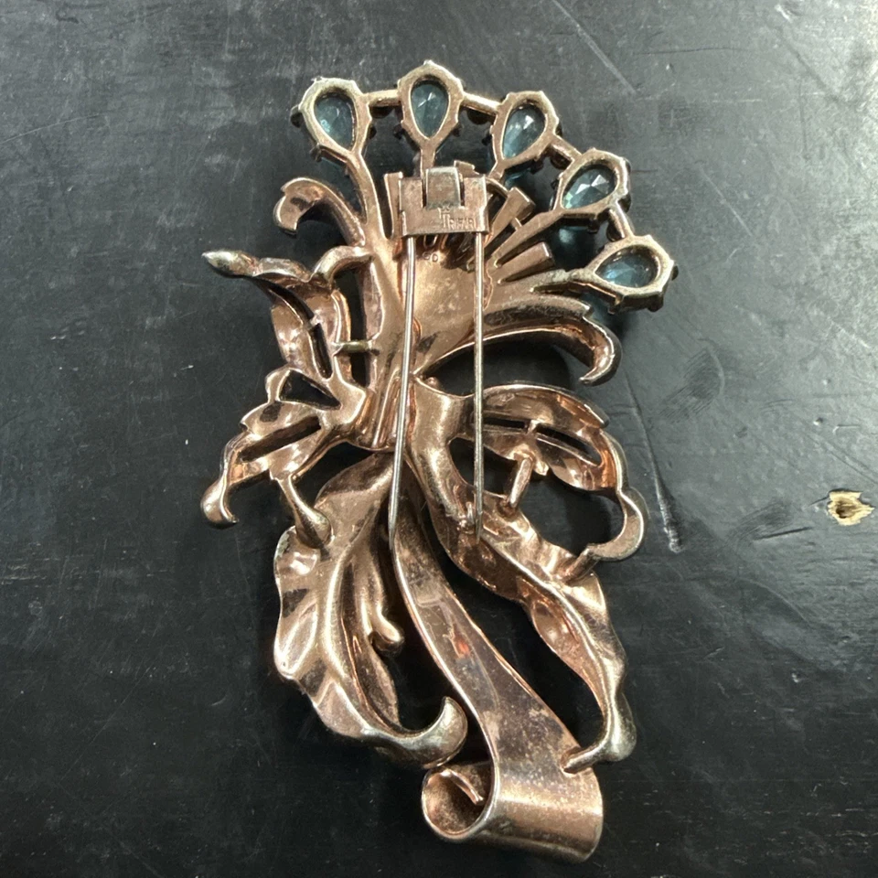 LARGE ~ VINTAGE & RARE ~ ALFRED PHILIPPE? ~ CROWN TRIFARI ~ BROOCH / PIN - Image 3 of 4