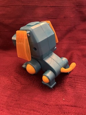 Sega 2000 Tiger Electronics Poo-Chi Interactive Robot Dog Blue