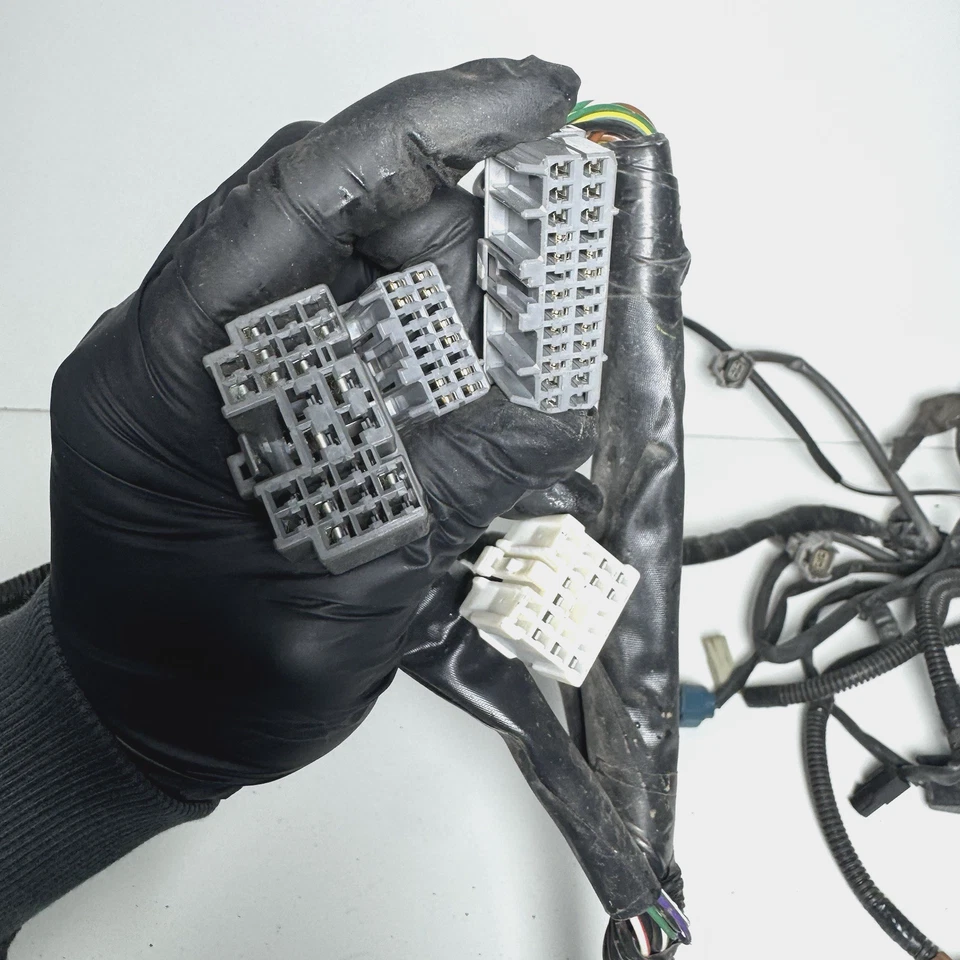 Arnés de cableado del motor Toyota Pickup 22RE 1992 MT 2x2 OEM Foto 2 de 4