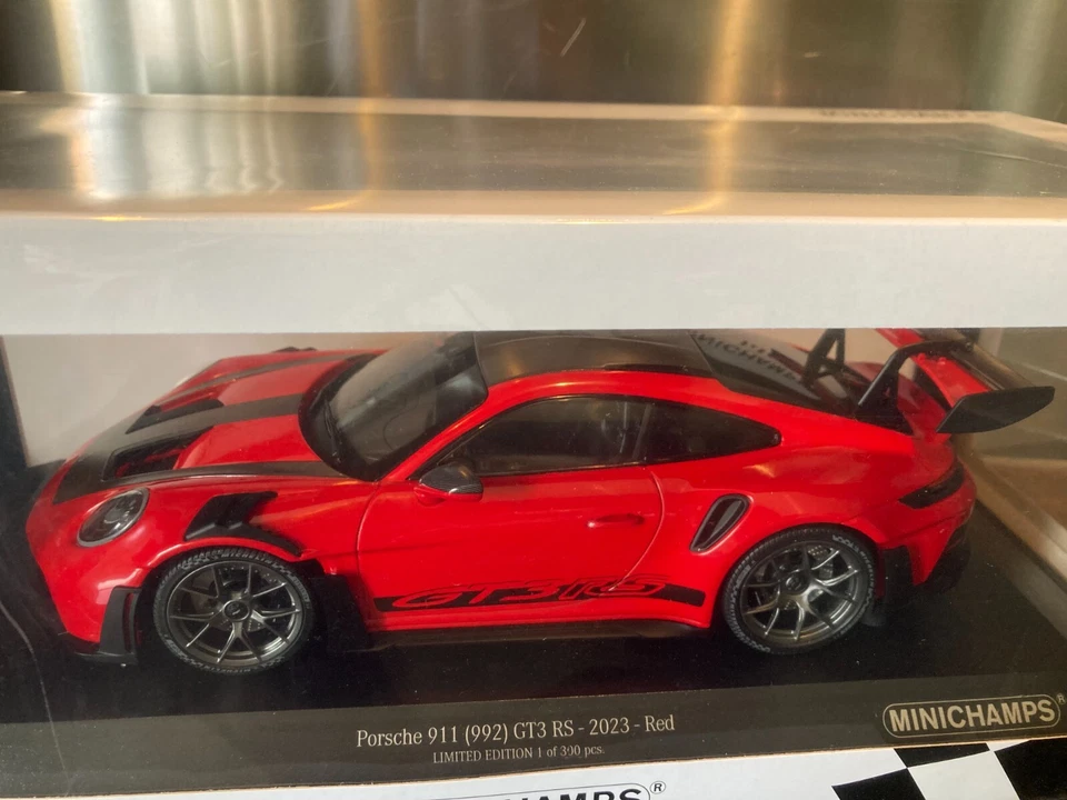 PORSCHE 911 TYPE 992 GT3 RS 2023 RED WEISSACH ONE OF 300 1/18 MINICHAMPS - Photo 3/4
