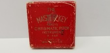 Vintage WM. Kratt Co. The Master Key Chromatic Pitch Pipe 13 Keys B