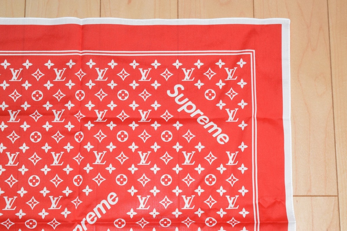 Supreme Louis Vuitton Monogram Bandana Red mini scarf 55 cm Supreme Louis Vuitton Monogram Bandana Red mini scarf 55 cm