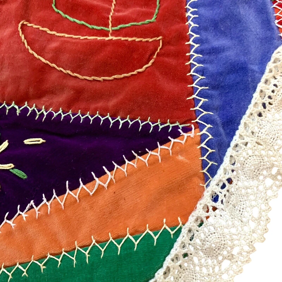 Crazy Quilt Centerpiece Mat Placemat Handmade Patchwork Art Boho Granny Core - Image 3 of 4