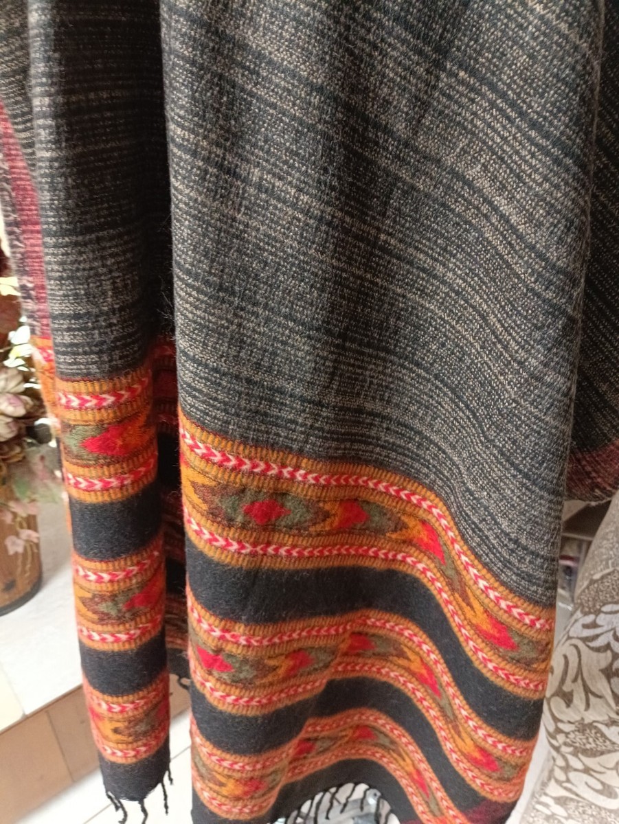 warm gift yak wool shawl handmade Reversible design TWILL