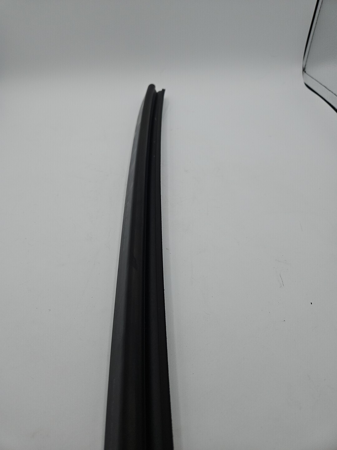 06-12 Bentley Continental Flying Spur Rear Right Door Seal 3W5839472B