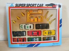 Super Sport Car set with miniature Shell gas pump island