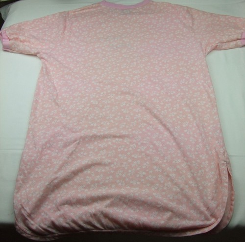 Girls Night Gown, pink, with design, short sleeve, size 14/16 - Picture 4 of 4
