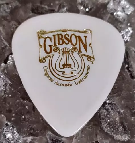 GIBSON BLUEGRASS SHOWCASE - NASHVILLE TN - GUITAR PICK - ONE BID = ONE PIC