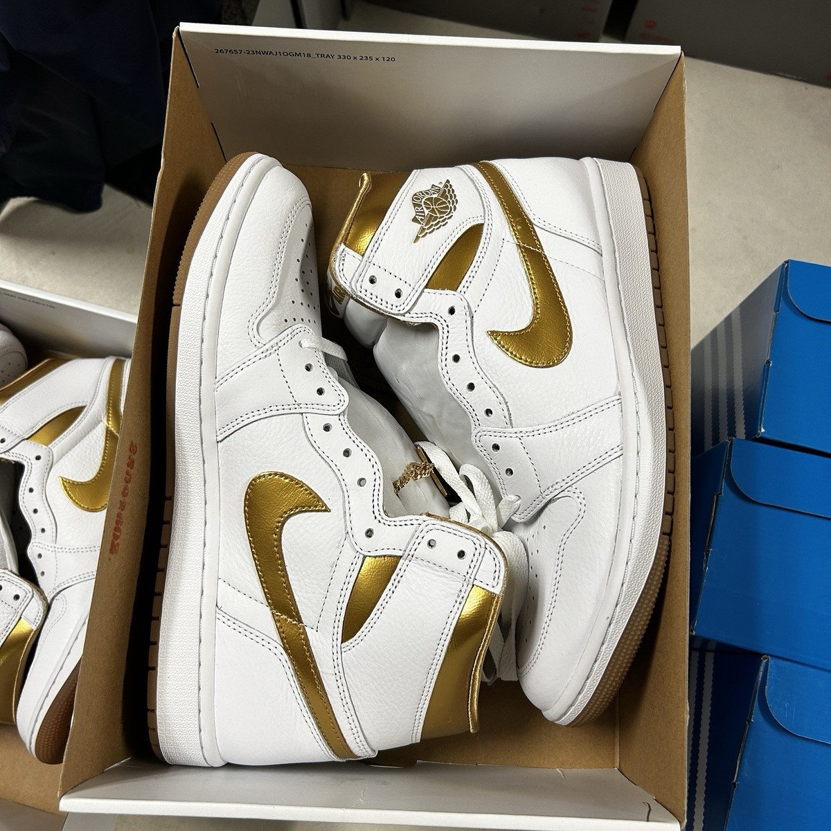 Size 8.5 - Air Jordan 1 Retro OG High Metallic Gold W for Size 8.5 - Air Jordan 1 Retro OG High Metallic Gold W for