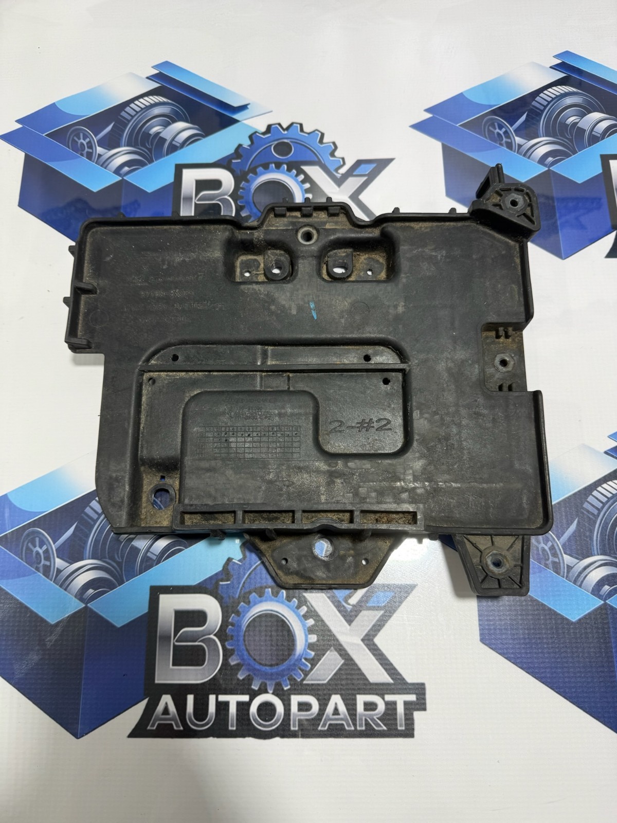 2011-2016 HYUNDAI ELANTRA BATTERY MOUNTING TRAY SUPPORT BRACKET 37150 3X000 OEM