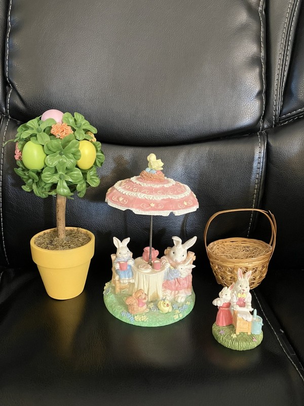 Vintage Easter Bunnies At Table With Removable Umbrella Unique 
