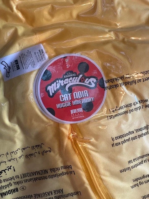 Almohada Miraculous Ladybug Superhero Cat Noir Huggie Hideway Foto 3 de 3