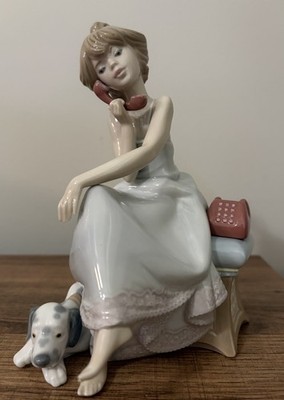 LLADRO  CHIT-CHAT  #5466 Girl Telephone Dog Retired Porcelain Figurine
