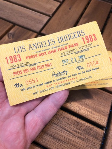 2 Rare 1983 LA DODGERS BASEBALL PRESS BOX & FIELD PASSES ~ ORIGINALS - Picture 2 of 3