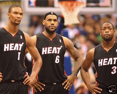 CHRIS BOSH-LEBRON JAMES-DWAYNE WADE MIAMI HEAT 8X10 SPORTS PHOTO