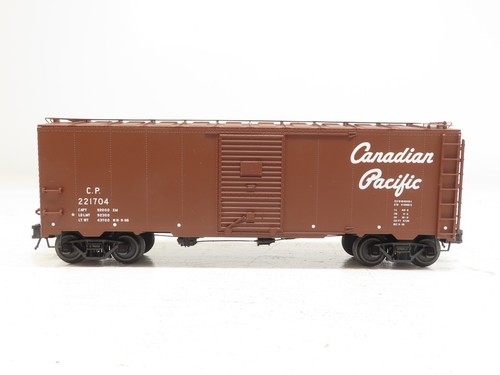 Atlas 3002807-1 Canadian Pacific 1937 AAR Boxcar #221704 LN - Picture 3 of 9
