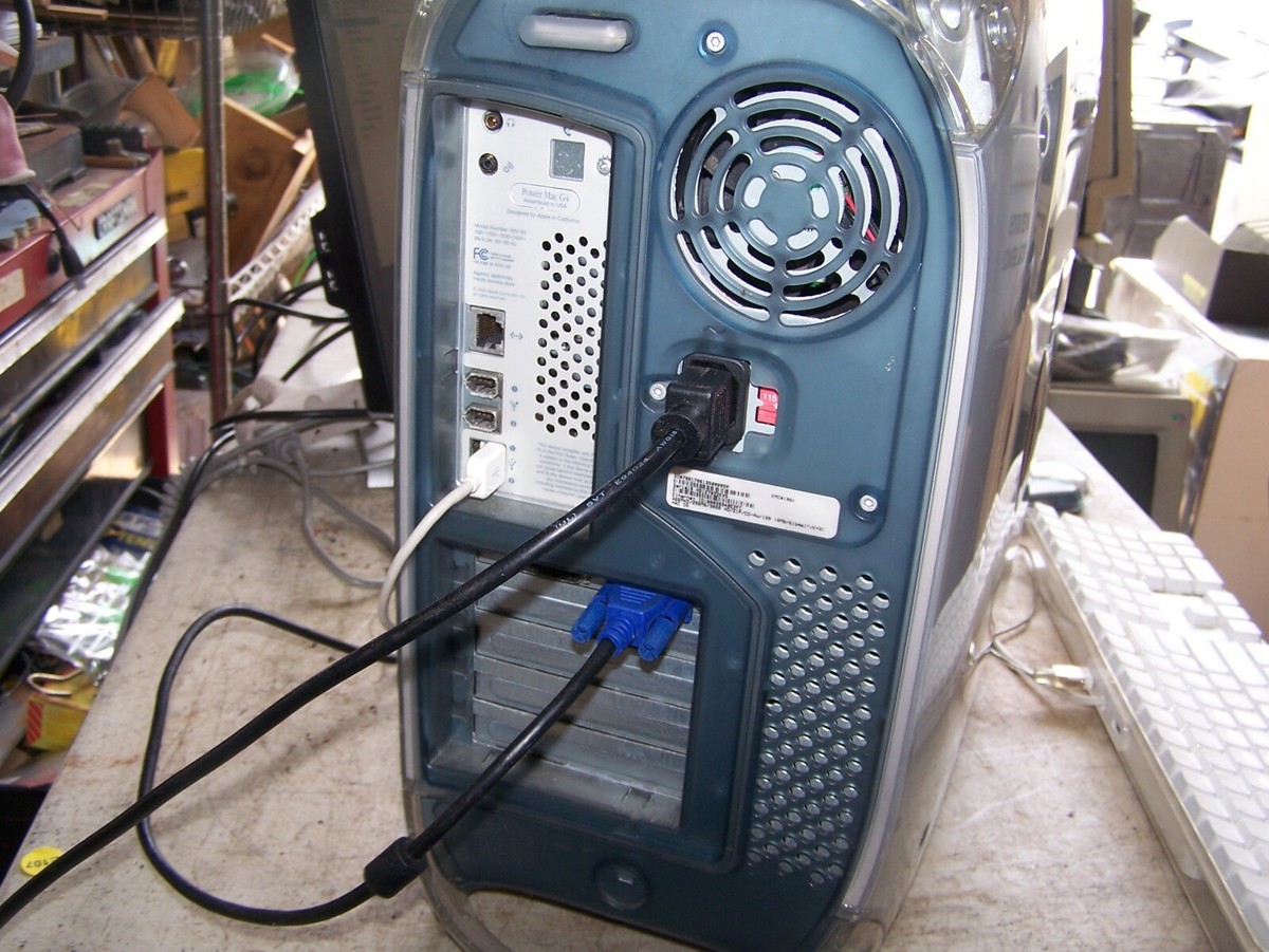 Apple Macintosh PowerPC G4 M5183 466MHZ 128MB RAM, CD-ROM