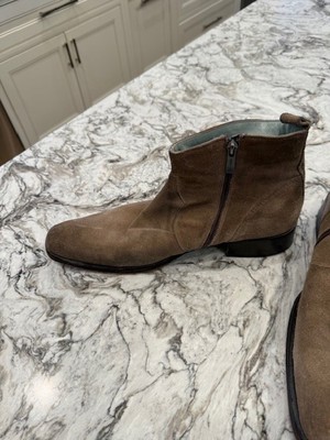 KENNETH COLE MADE IN ITALY TAN SUEDE ZIP UP BOOT display picture 2