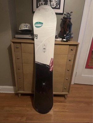 Nitro Prime Raw 159 Wide Snowboard Flat-Out Rocker All-Mountain Black/White