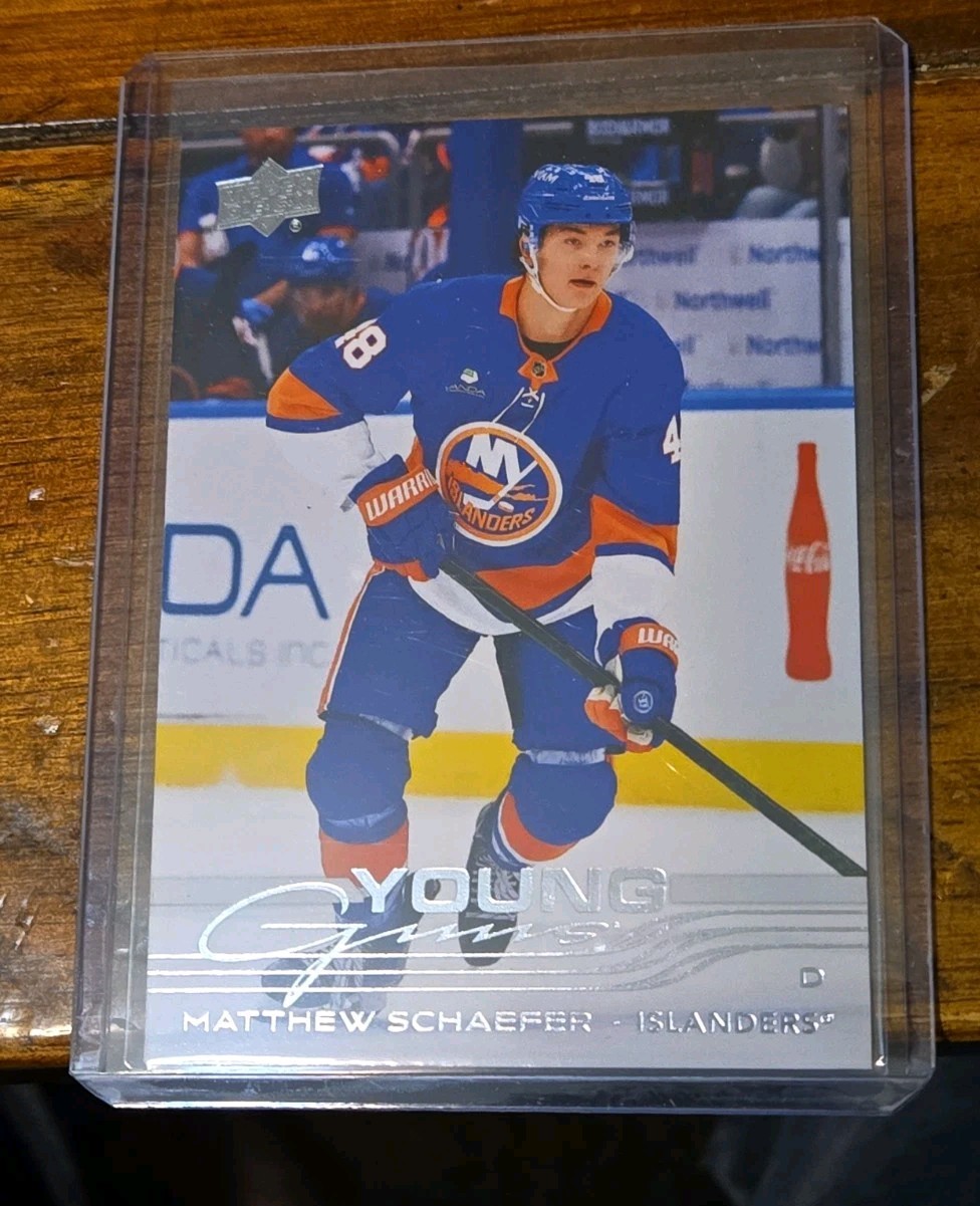 Upper Deck 2025-26 Series 2 Young Guns Rookie Matthew Schaefer Islanders #451
