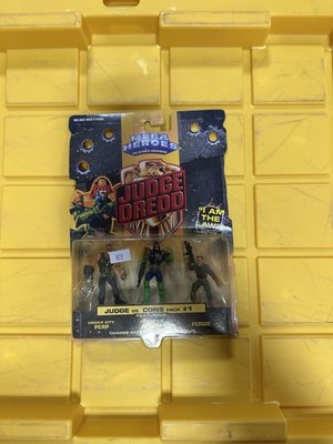 Mega Heroes Judge Dredd Mattel 1995 Judge vs. Cons Pack #1 J5