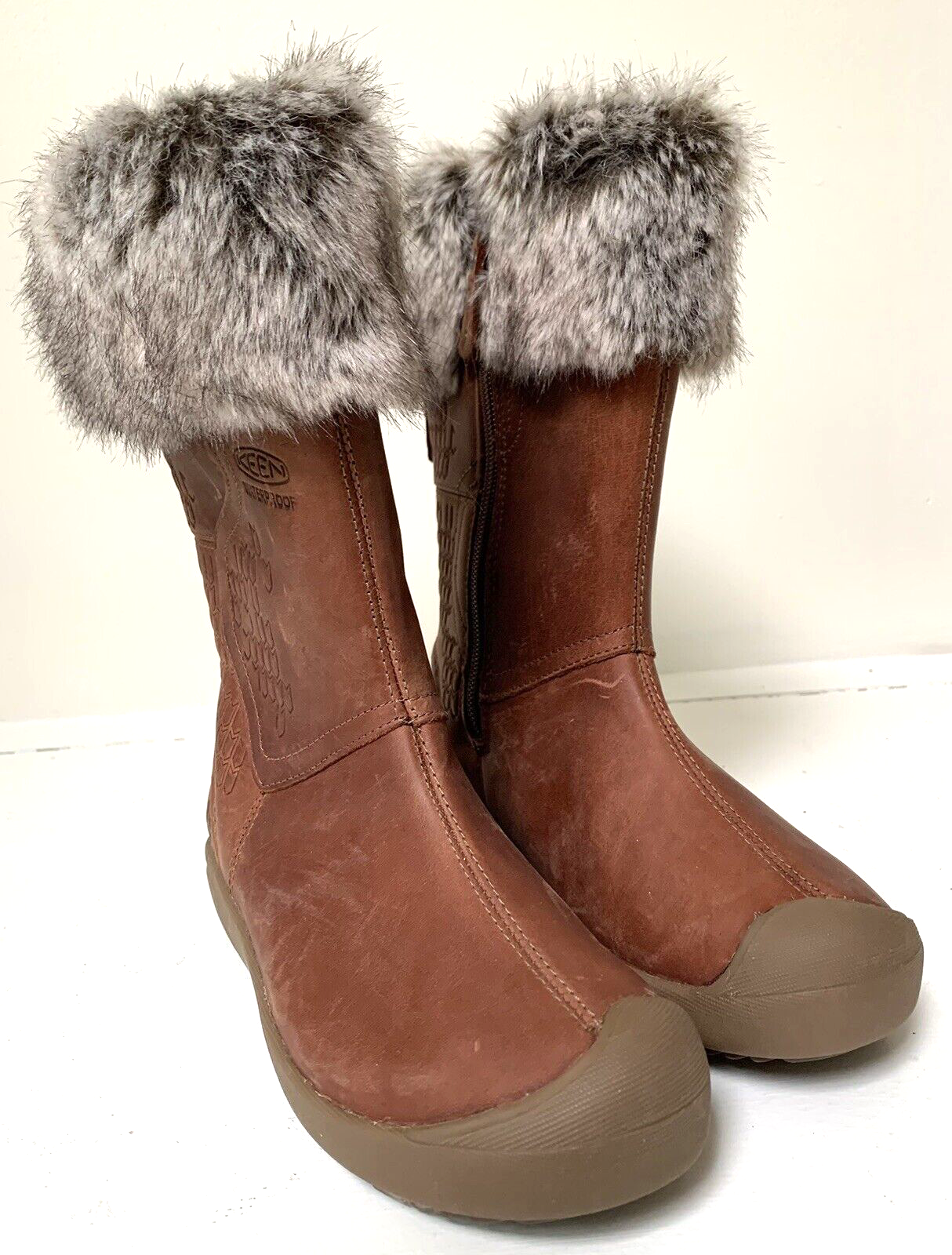 Stivali KEEN in pelle marrone 200 grammi isolati bordo in pelliccia sintetica da donna taglia 5 US 35 EU