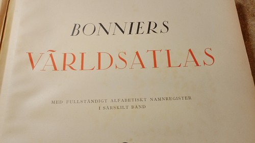 Bonnier's VARLDSATLAS/Atlas of the World, Vol One (MAPS) 1924 (poor condition)