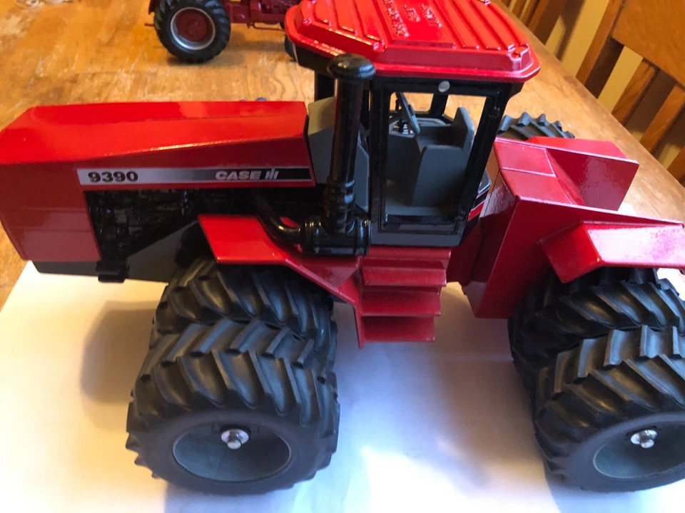 Case IH 9390 Collector's Edition four 4-wheel drive by Scale Models 1/16 scale - Image 2 of 4