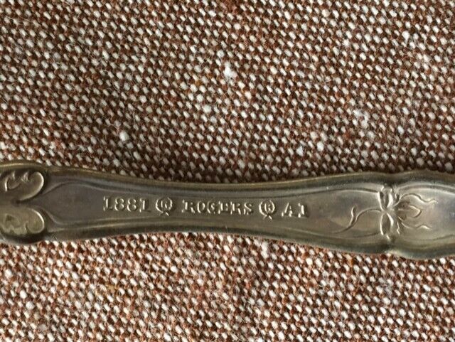 Fork La Vigne Silverplate 1910 by ONEIDA SILVER Co 6-5/8 inch