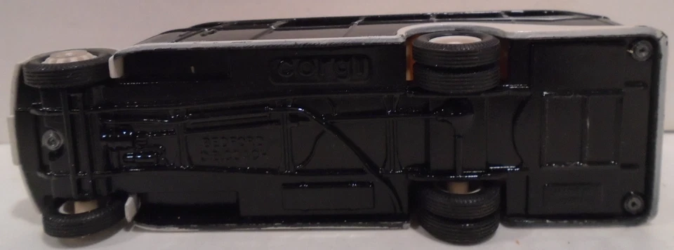 CORGI  1/50 SCALE BEDFORD O.B.COACH  BUS WORBURTON'S OF BURY  EXCELLENT COND. - Image 4 of 4