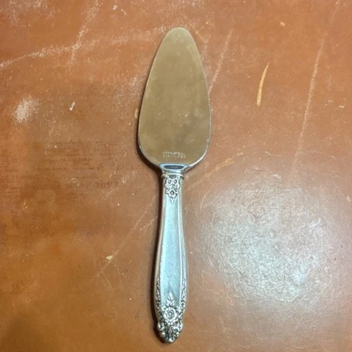 International Silver Sterling Silver (.925) Ornate Handle Cake/Pie Server