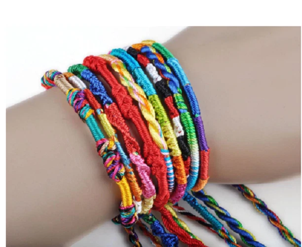 Make your own friendship bracelets - Teen Breathe