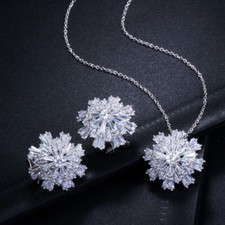 Women Snowflake Jewelry Set Silver Plated Cubic Zircon Necklace and Earring Gift