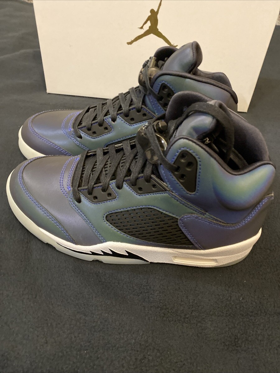 NIKE AIR JORDAN RETRO 