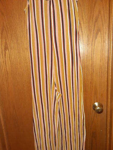WILD FABLE WOMENS MAROON GOLDEN BLACK JUMPSUIT XS NEW - Picture 4 of 5