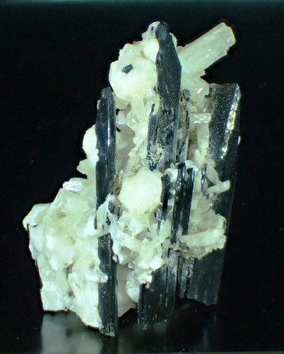 Nice ANALCIME NATROLITE AEGIRINE Fine Mineral Specimen Mount Saint Hilaire - Imagen 3 de 8