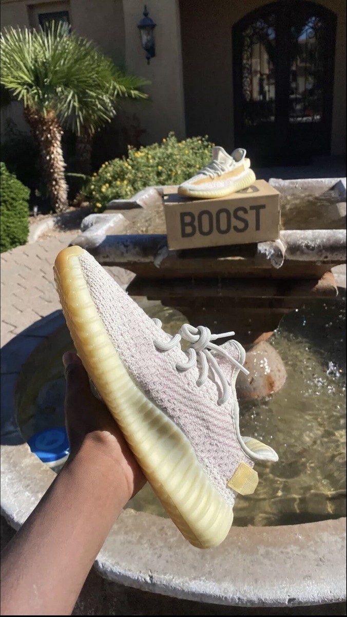 Adidas Yeezy Boost 350 V2 Light 2021 - Men's 9 / Women's Adidas Yeezy Boost 350 V2 Light 2021 - Men's 9 / Women's