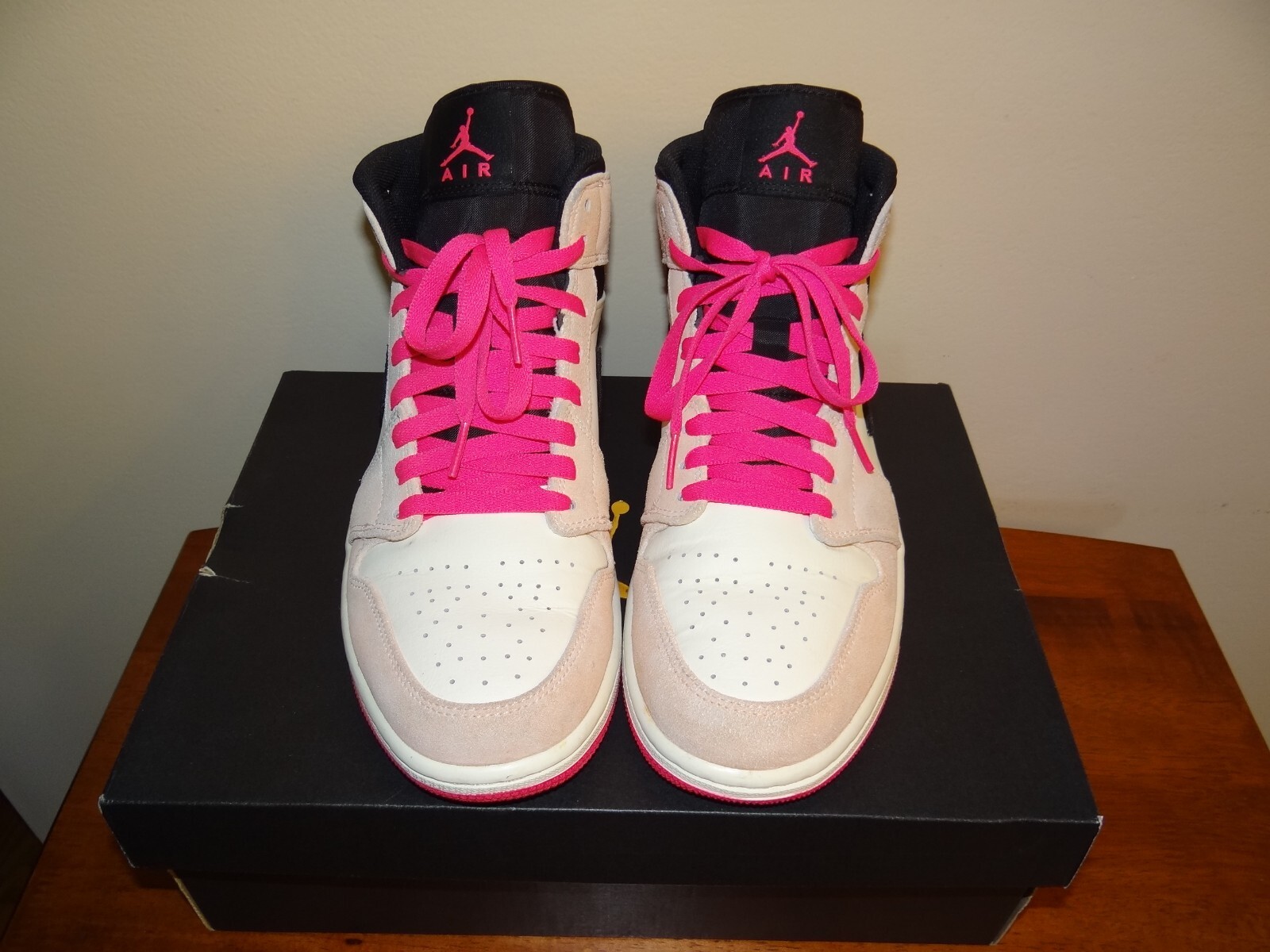 Nike Air Jordan 1 Mid SE 2019 Crimson Tint/ Hyper Pink Size 10 852542-801  w/ Box 192501709336 | eBay