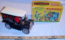 ANTIQUE CADILLAC CAR TIN FRICTION TOY SSS JAPAN BOXED